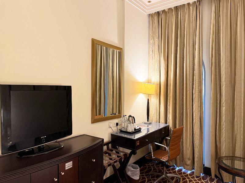 Sunday Suites Excelsior Hotel Deira image