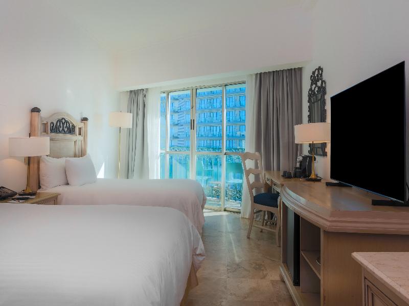 Sandos Cancun All Inclusive - Adults Only image