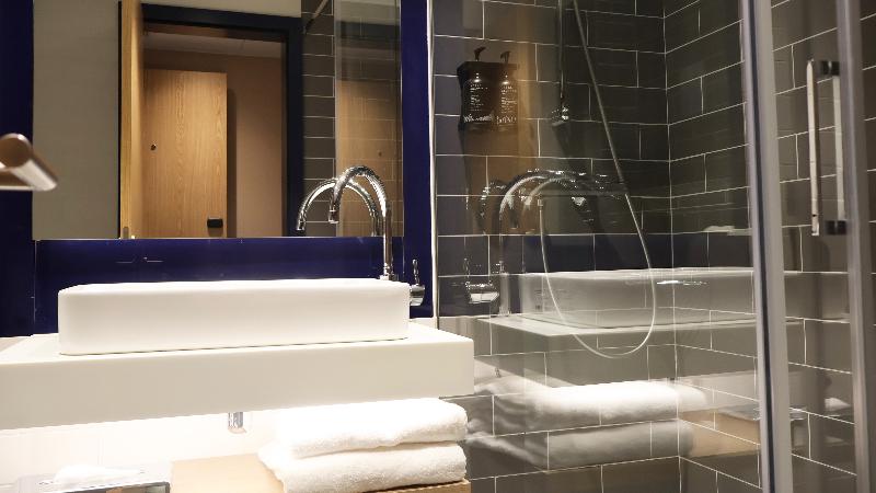 Holiday Inn Express Lisbon Principe Real, by IHG image