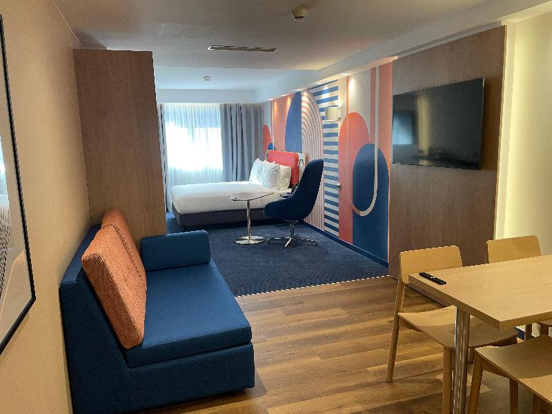 Holiday Inn Express Lisbon Principe Real, by IHG image