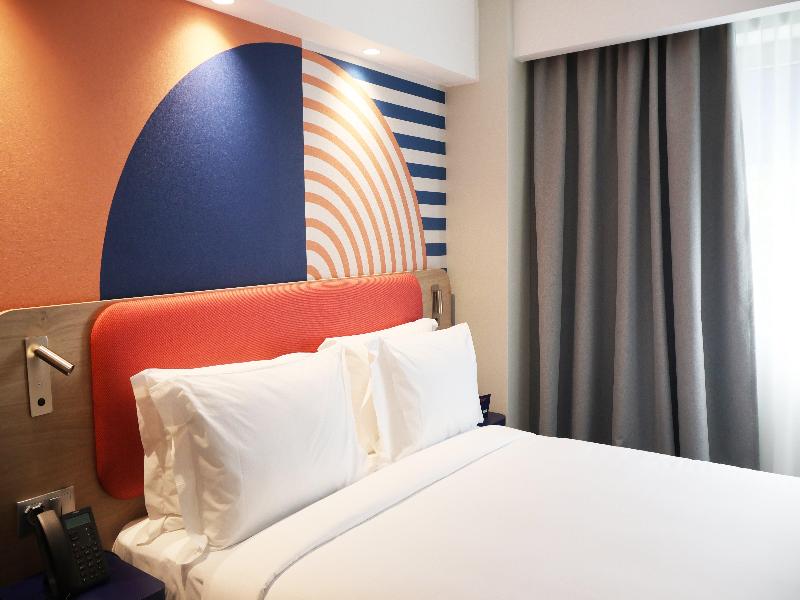 Holiday Inn Express Lisbon Principe Real, by IHG image
