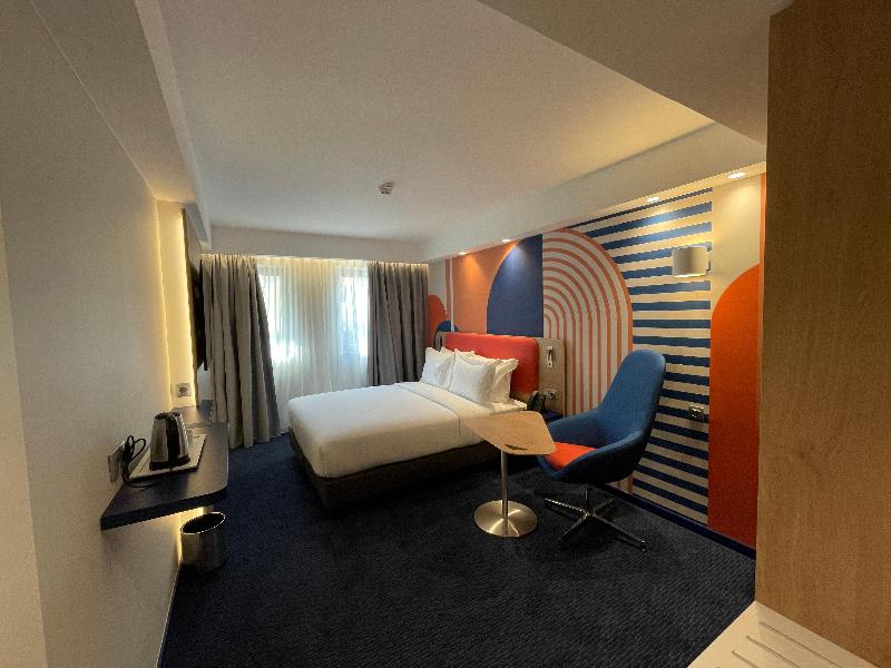 Holiday Inn Express Lisbon Principe Real, by IHG image