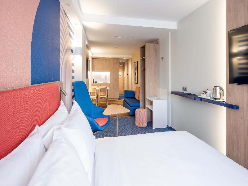 Holiday Inn Express Lisbon Principe Real, by IHG image