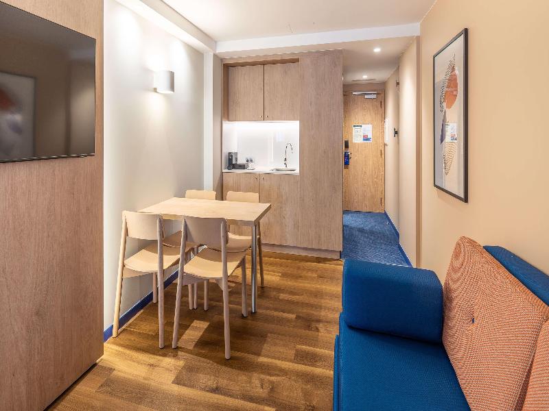 Holiday Inn Express Lisbon Principe Real, by IHG image