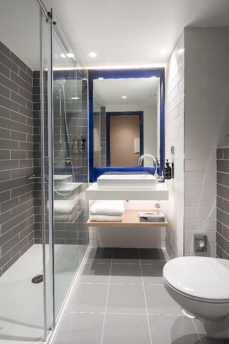 Holiday Inn Express Lisbon Principe Real, by IHG image