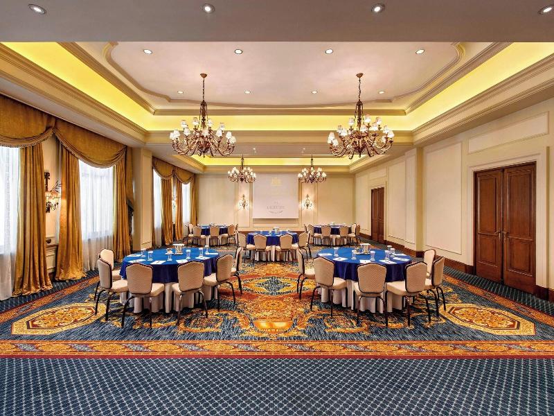 Grande Bretagne, A Luxury Collection Hotel image