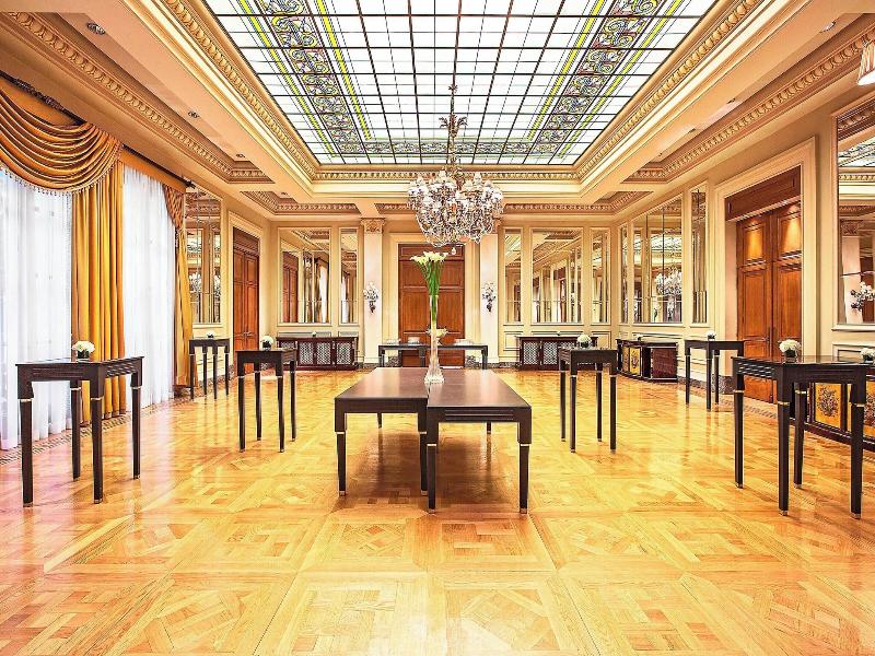 Grande Bretagne, A Luxury Collection Hotel image