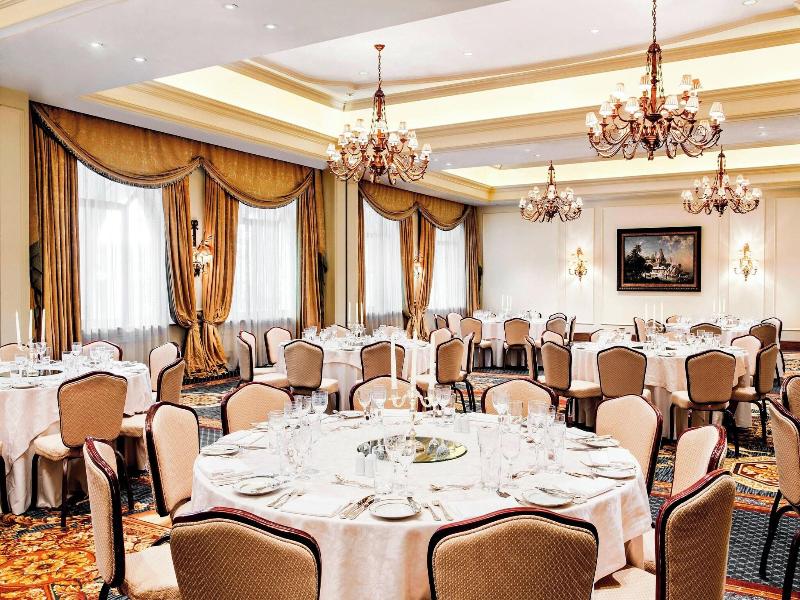 Grande Bretagne, A Luxury Collection Hotel image