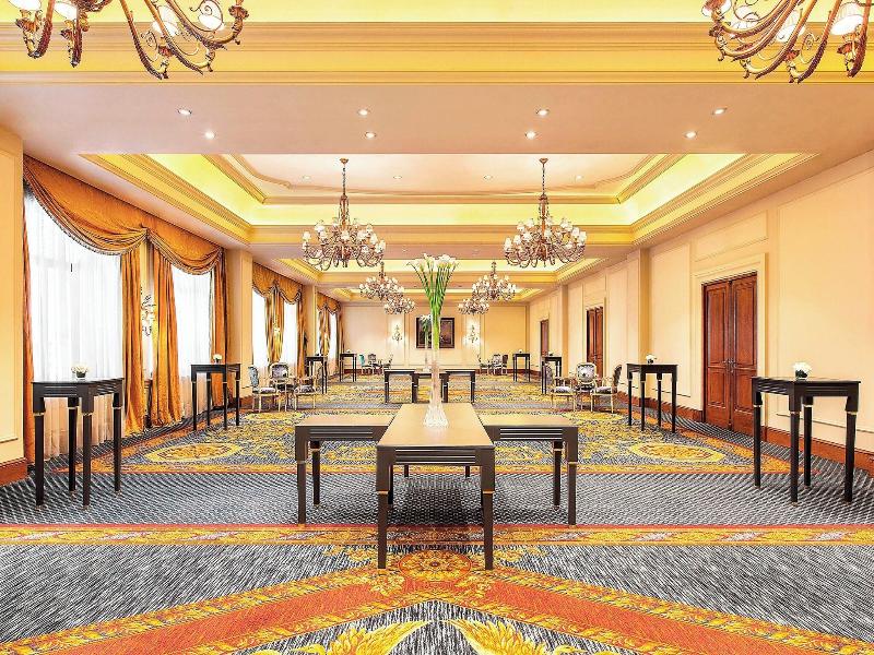 Grande Bretagne, A Luxury Collection Hotel image