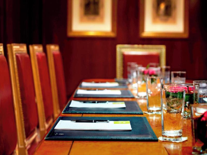 Grande Bretagne, A Luxury Collection Hotel image