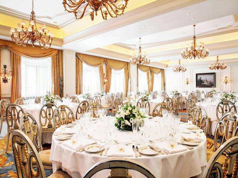 Grande Bretagne, A Luxury Collection Hotel image