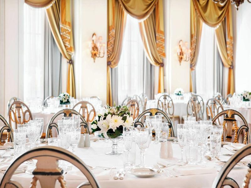 Grande Bretagne, A Luxury Collection Hotel image