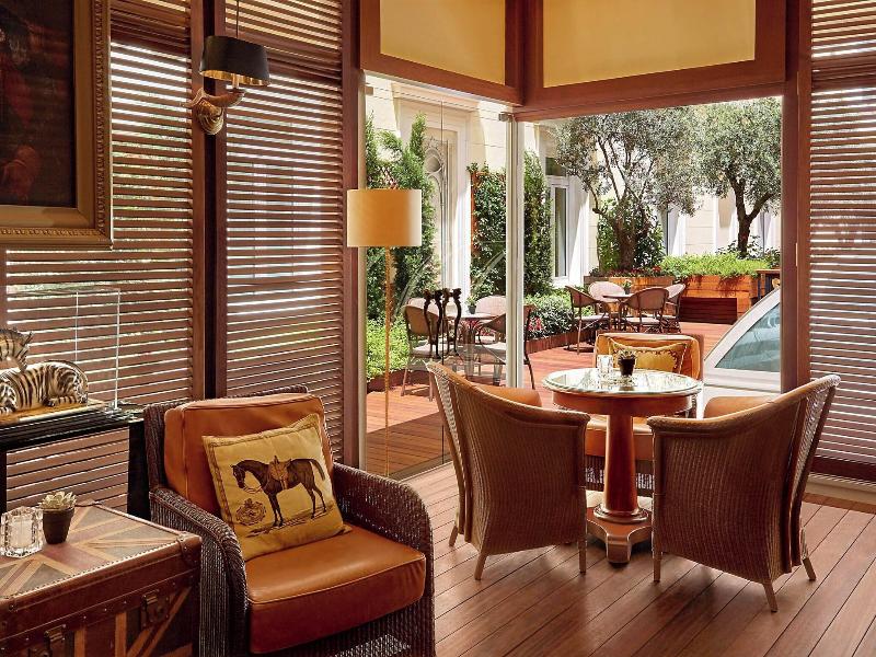 Grande Bretagne, A Luxury Collection Hotel image