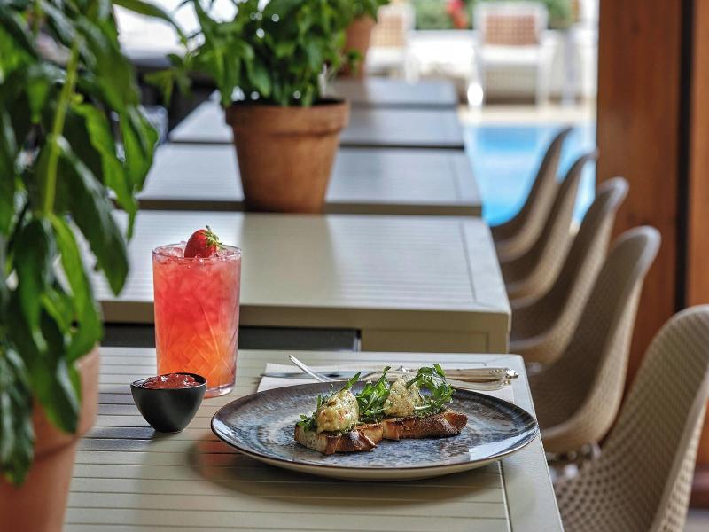 Grande Bretagne, A Luxury Collection Hotel image