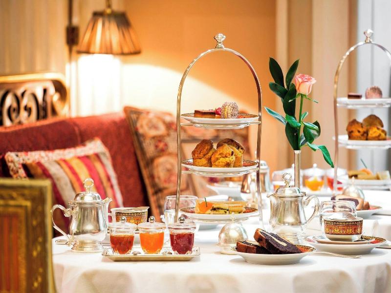 Grande Bretagne, A Luxury Collection Hotel image
