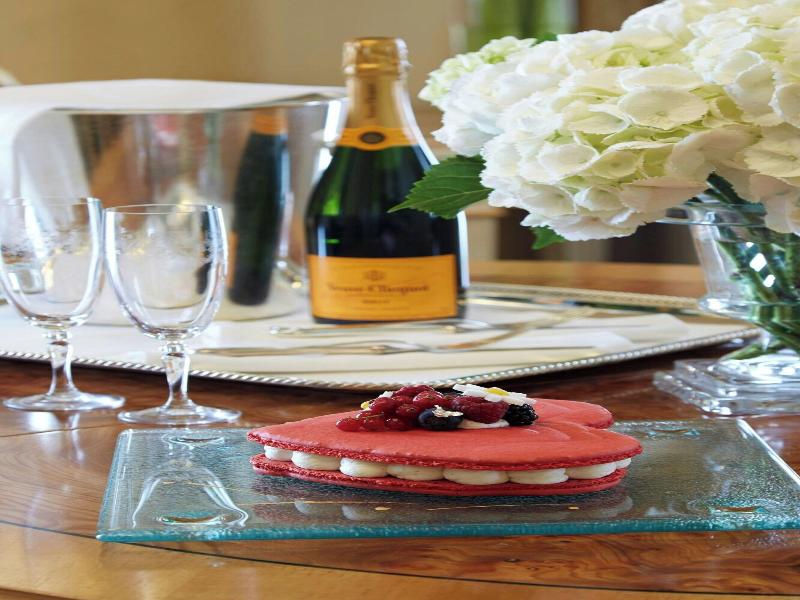 Grande Bretagne, A Luxury Collection Hotel image