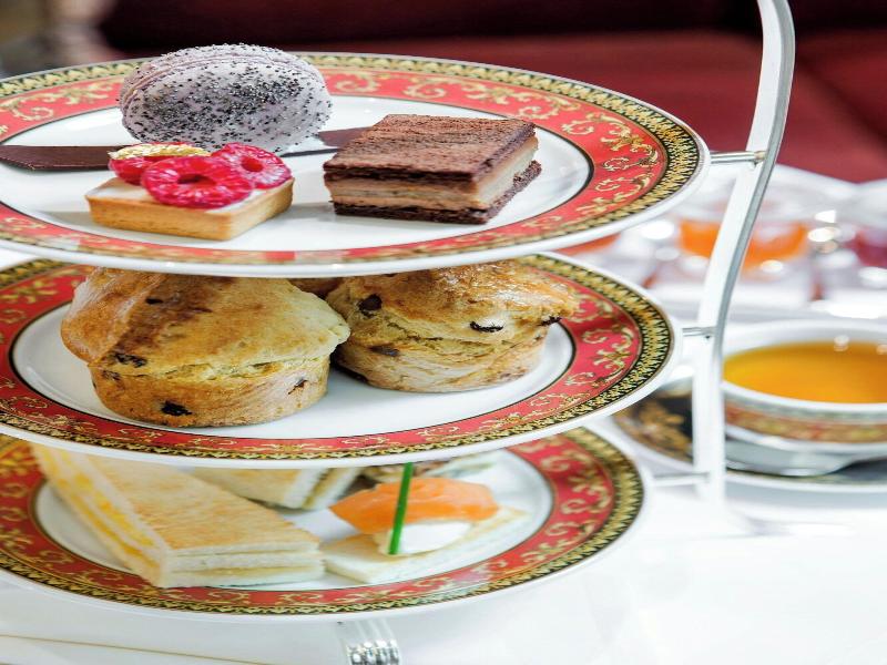 Grande Bretagne, A Luxury Collection Hotel image