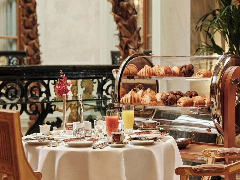 Grande Bretagne, A Luxury Collection Hotel image