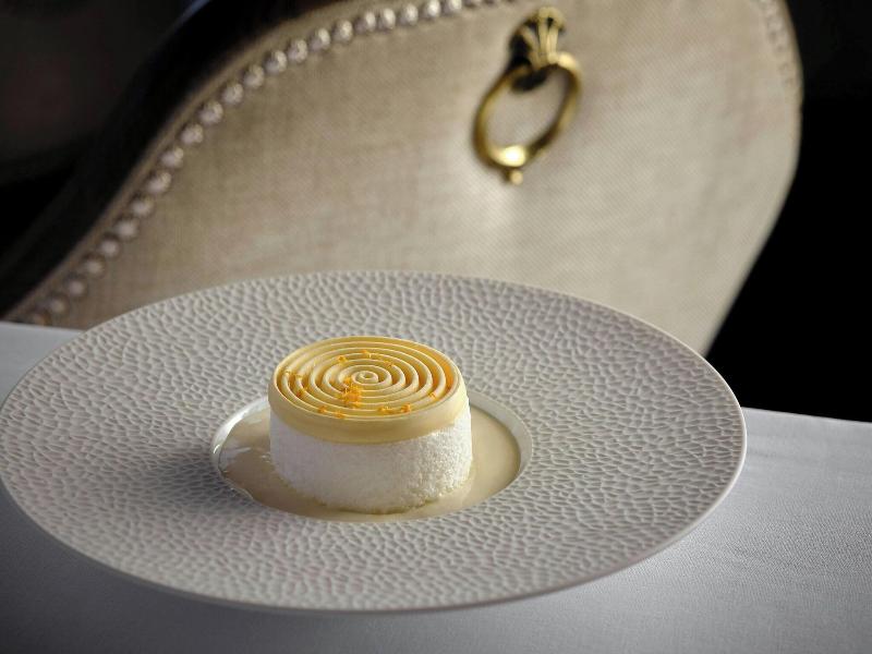 Grande Bretagne, A Luxury Collection Hotel image