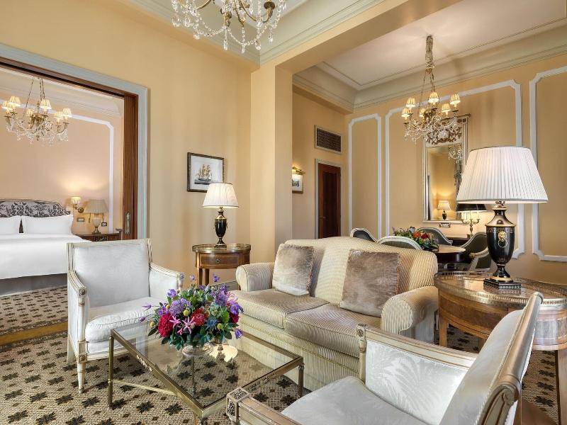 Grande Bretagne, A Luxury Collection Hotel image