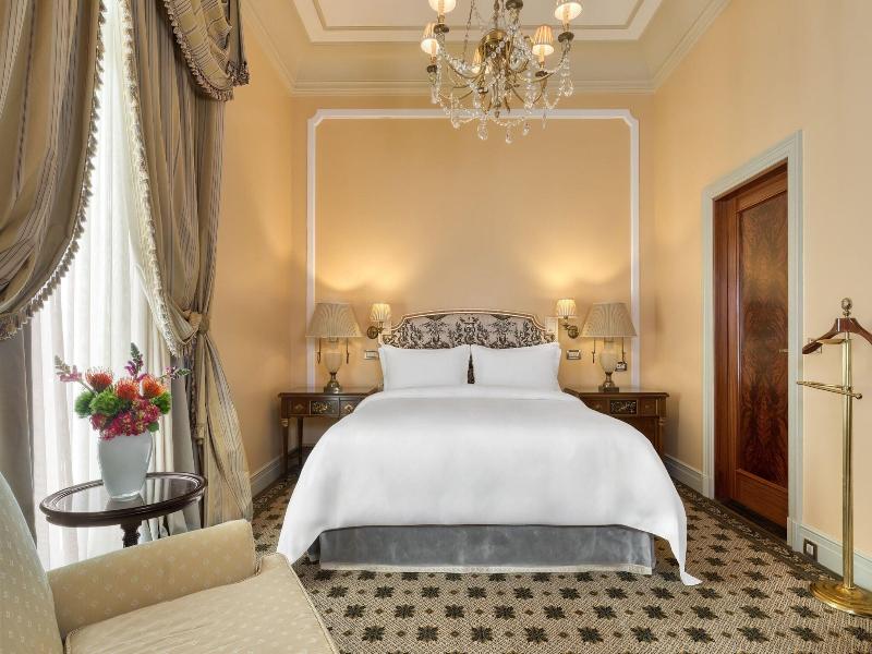 Grande Bretagne, A Luxury Collection Hotel image