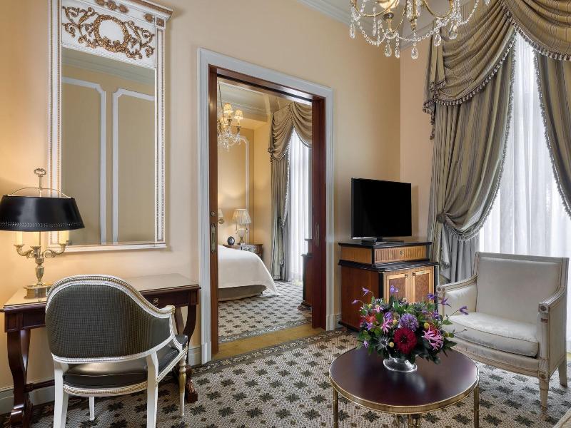 Grande Bretagne, A Luxury Collection Hotel image