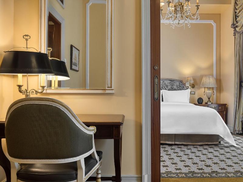 Grande Bretagne, A Luxury Collection Hotel image