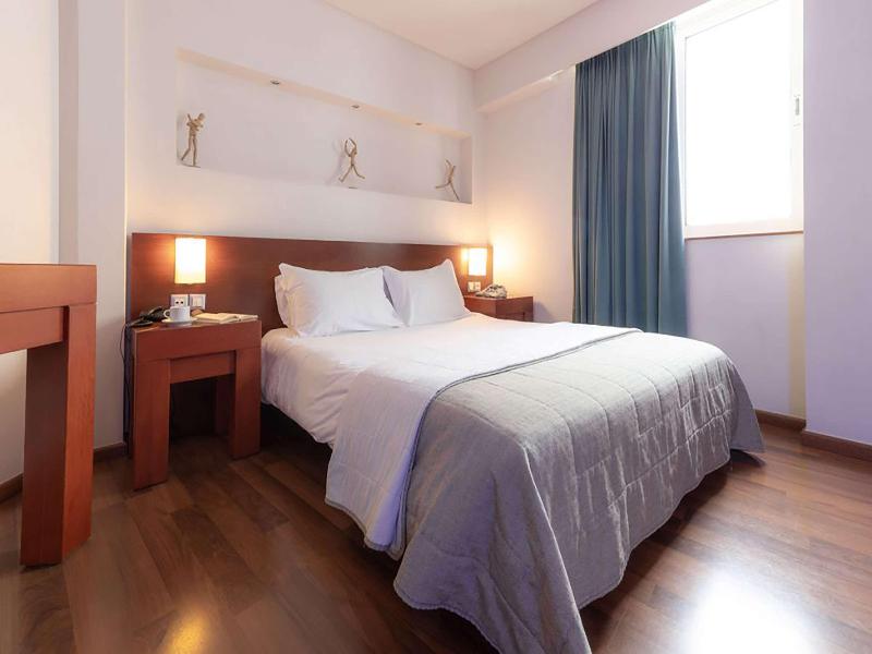 Dorian Inn Sure Hotel Collection by Best Western image