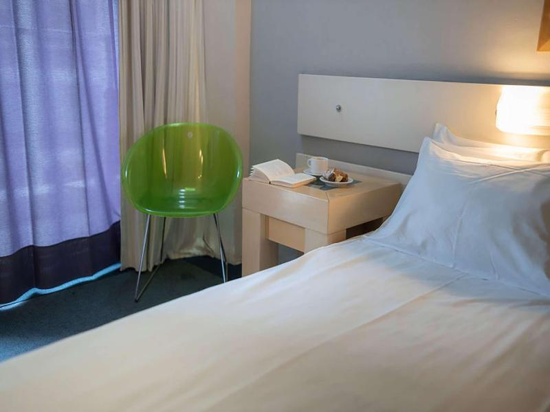 Dorian Inn Sure Hotel Collection by Best Western image