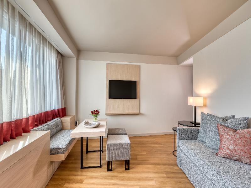 Divani Caravel image