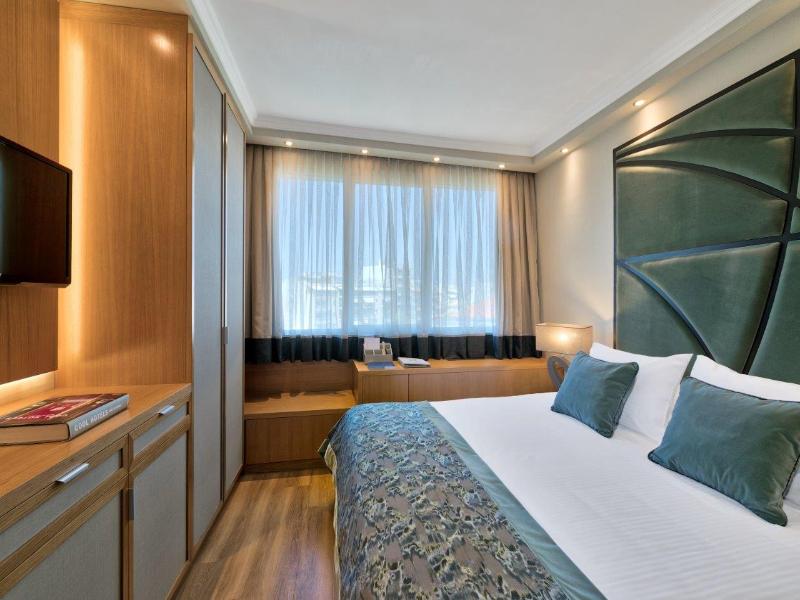 Divani Caravel image