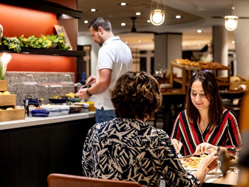 Novotel Beaune image