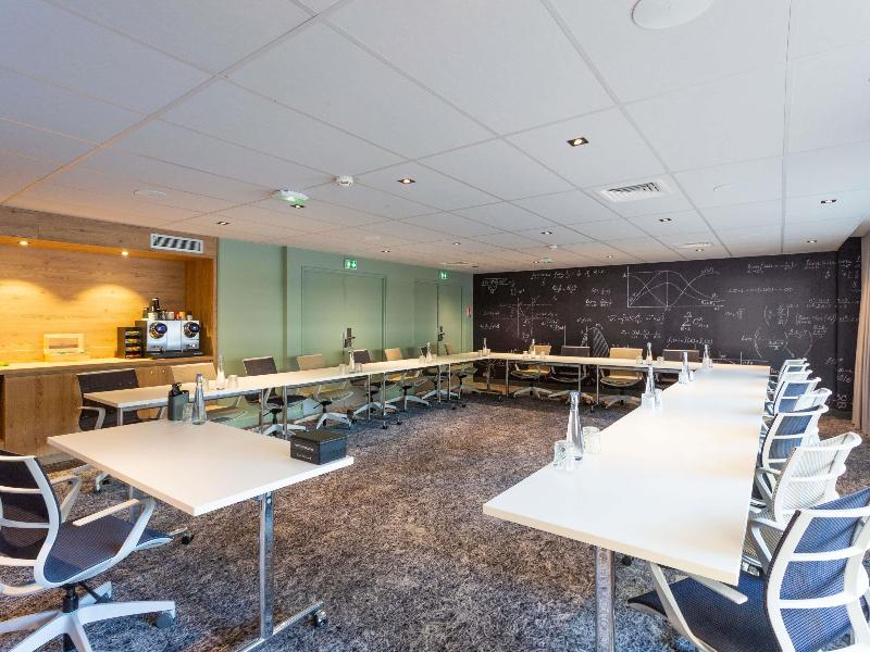 Novotel Bordeaux Centre image