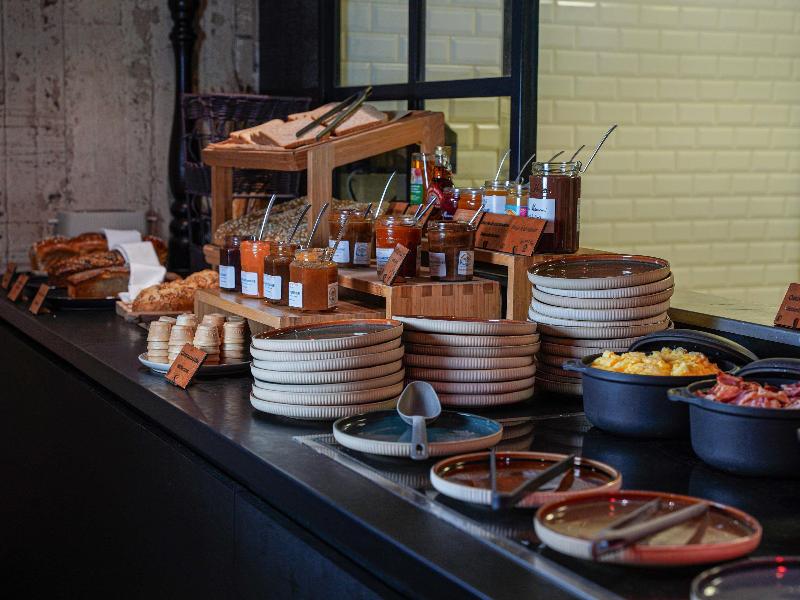 Novotel Bordeaux Centre image