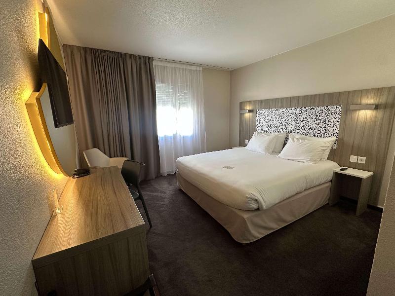 ibis Styles Lyon Gorge de Loup Saphir image