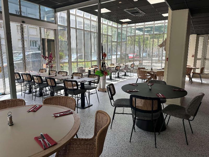ibis Styles Lyon Gorge de Loup Saphir image