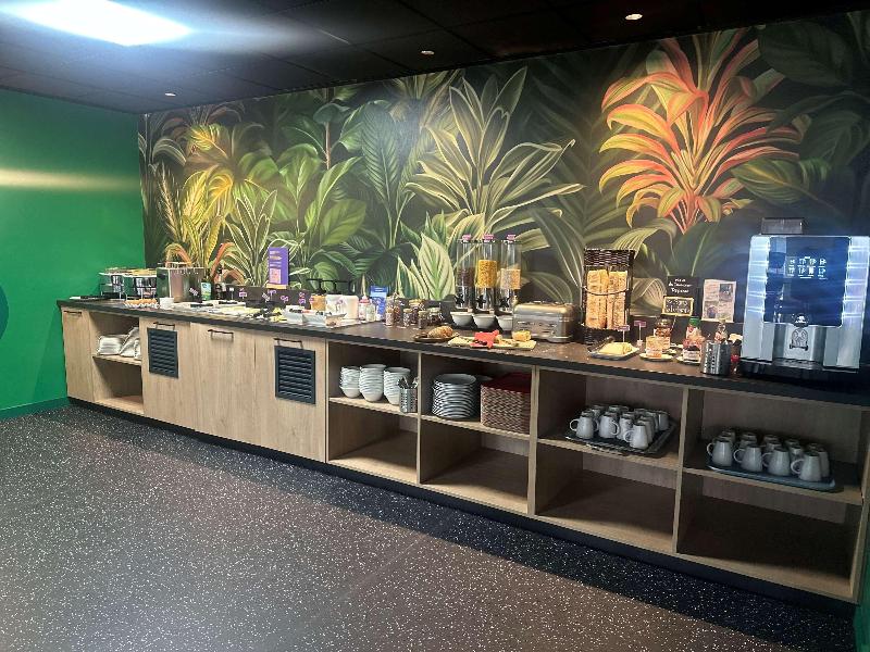 ibis Styles Lyon Gorge de Loup Saphir image