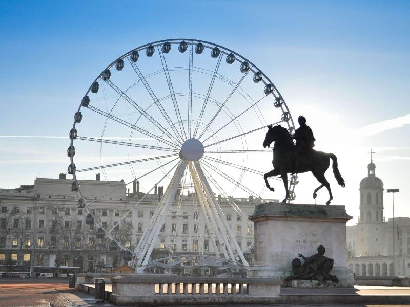 ibis Styles Lyon Gorge de Loup Saphir image