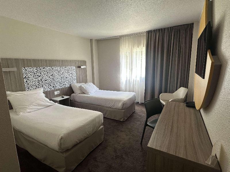 ibis Styles Lyon Gorge de Loup Saphir image