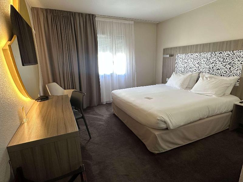 ibis Styles Lyon Gorge de Loup Saphir image