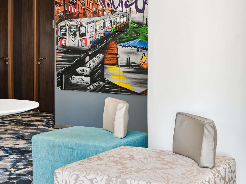 Mercure Marseille Centre Vieux Port image