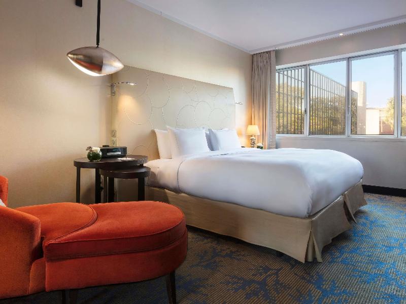 Sofitel Marseille Vieux Port image