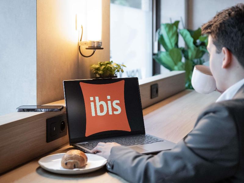 Ibis Antwerpen Centrum image