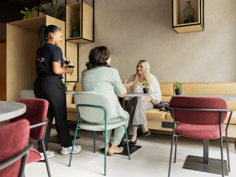Ibis Antwerpen Centrum image