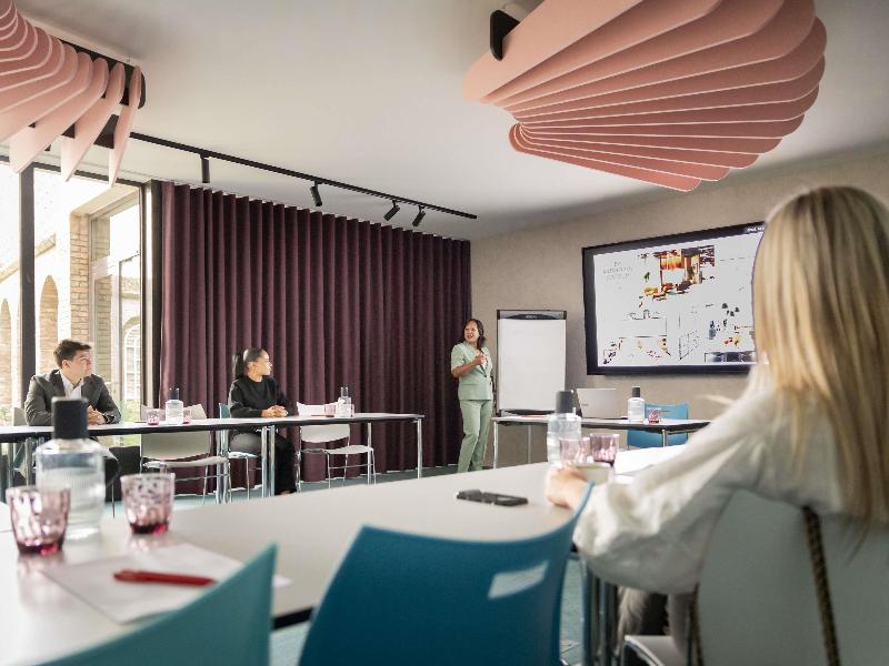 Ibis Antwerpen Centrum image