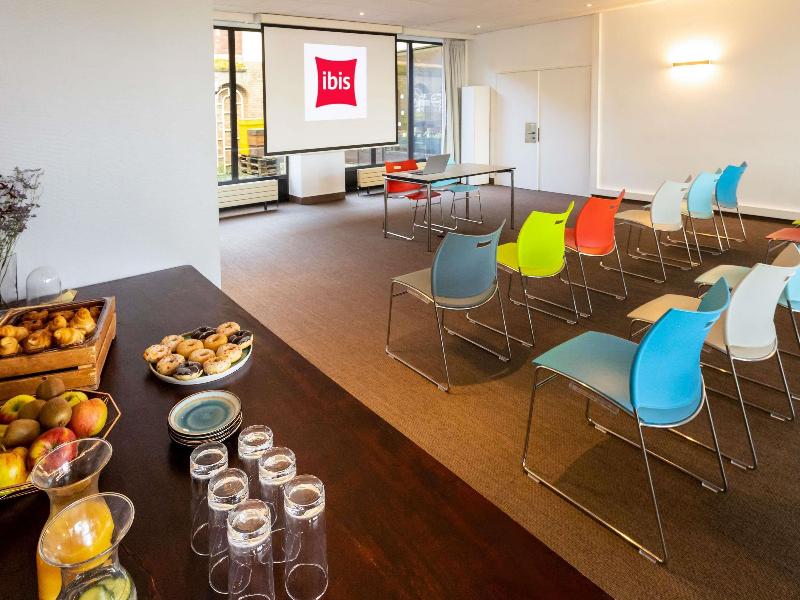 Ibis Antwerpen Centrum image