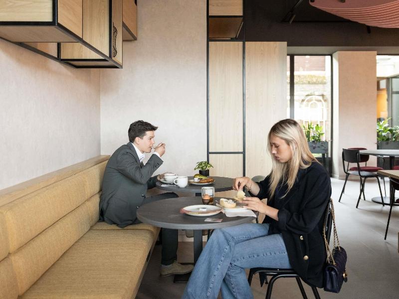 Ibis Antwerpen Centrum image