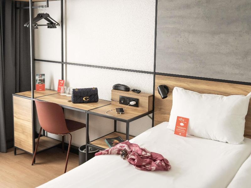 Ibis Antwerpen Centrum image