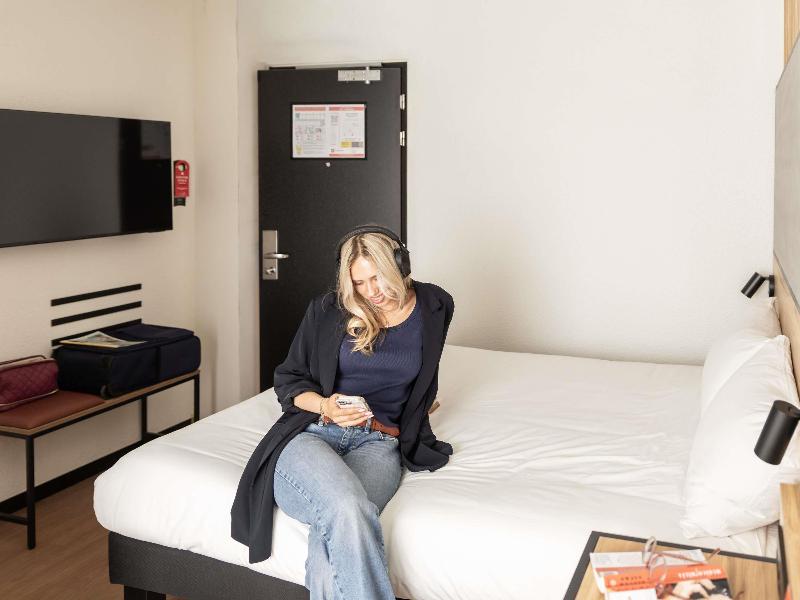 Ibis Antwerpen Centrum image