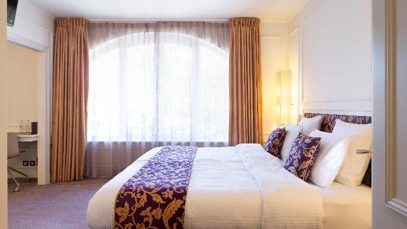 Crowne Plaza Brugge image